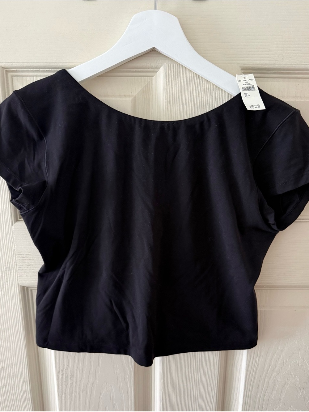 Women's Black Scoop Neck Crop Top